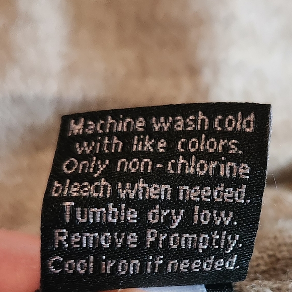 Men's Merino Wool Blend V Neck Sweater - Picture 4 of 4